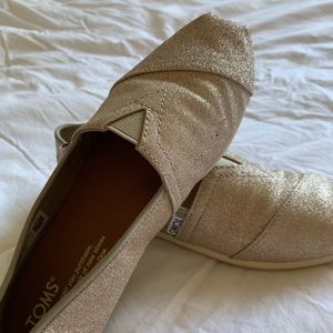 Toms, rose gold glimmer , size 5